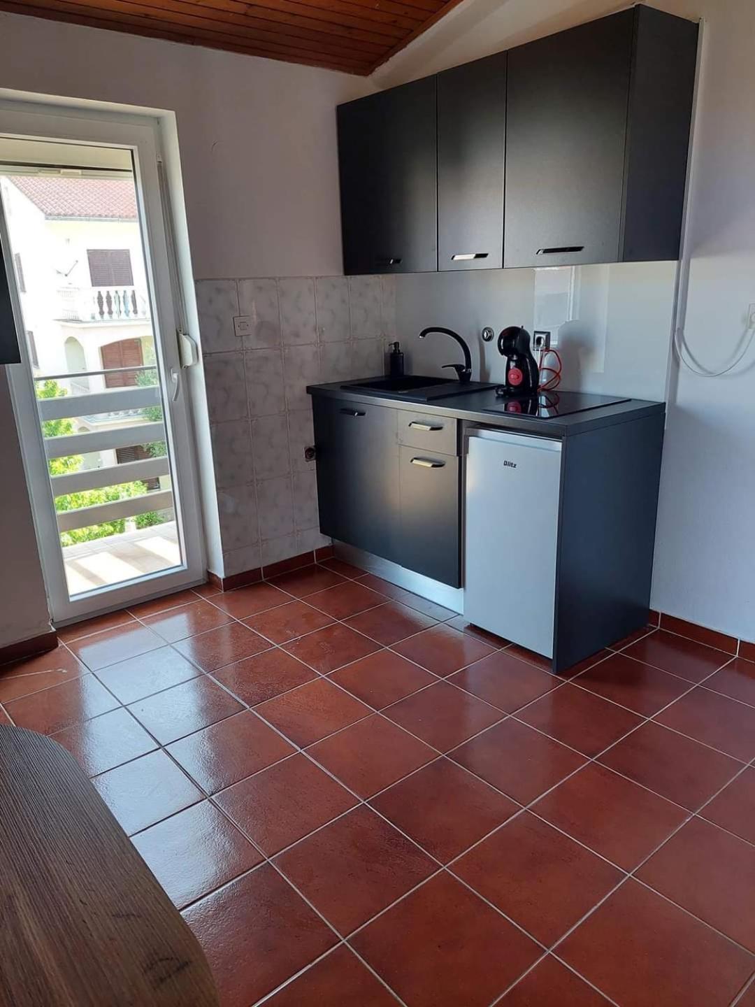 Apartmani Suhi Brod เมดูลิน ภายนอก รูปภาพ