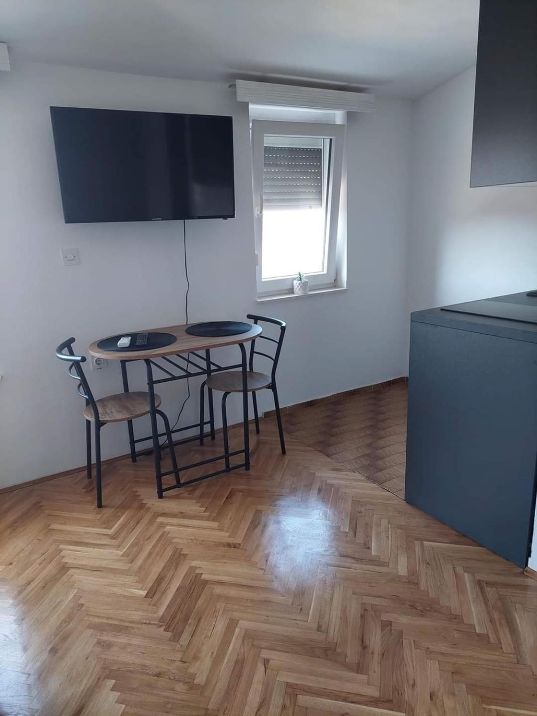 Apartmani Suhi Brod เมดูลิน ภายนอก รูปภาพ