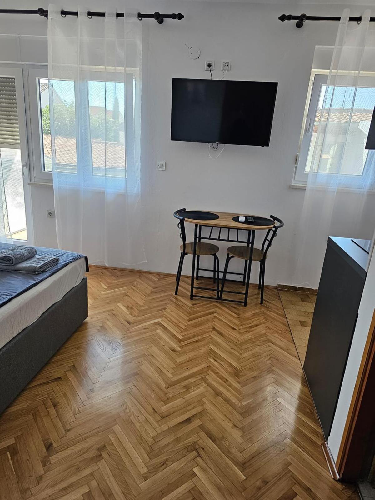 Apartmani Suhi Brod เมดูลิน ภายนอก รูปภาพ