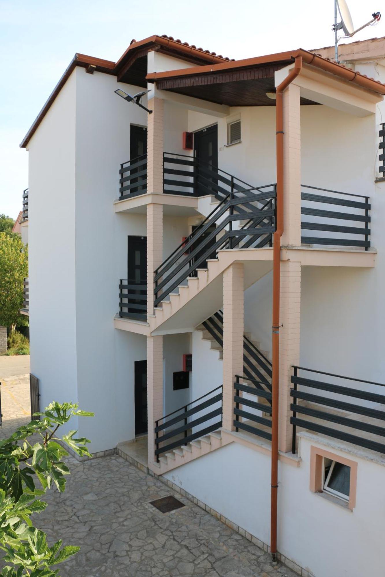 Apartmani Suhi Brod เมดูลิน ภายนอก รูปภาพ