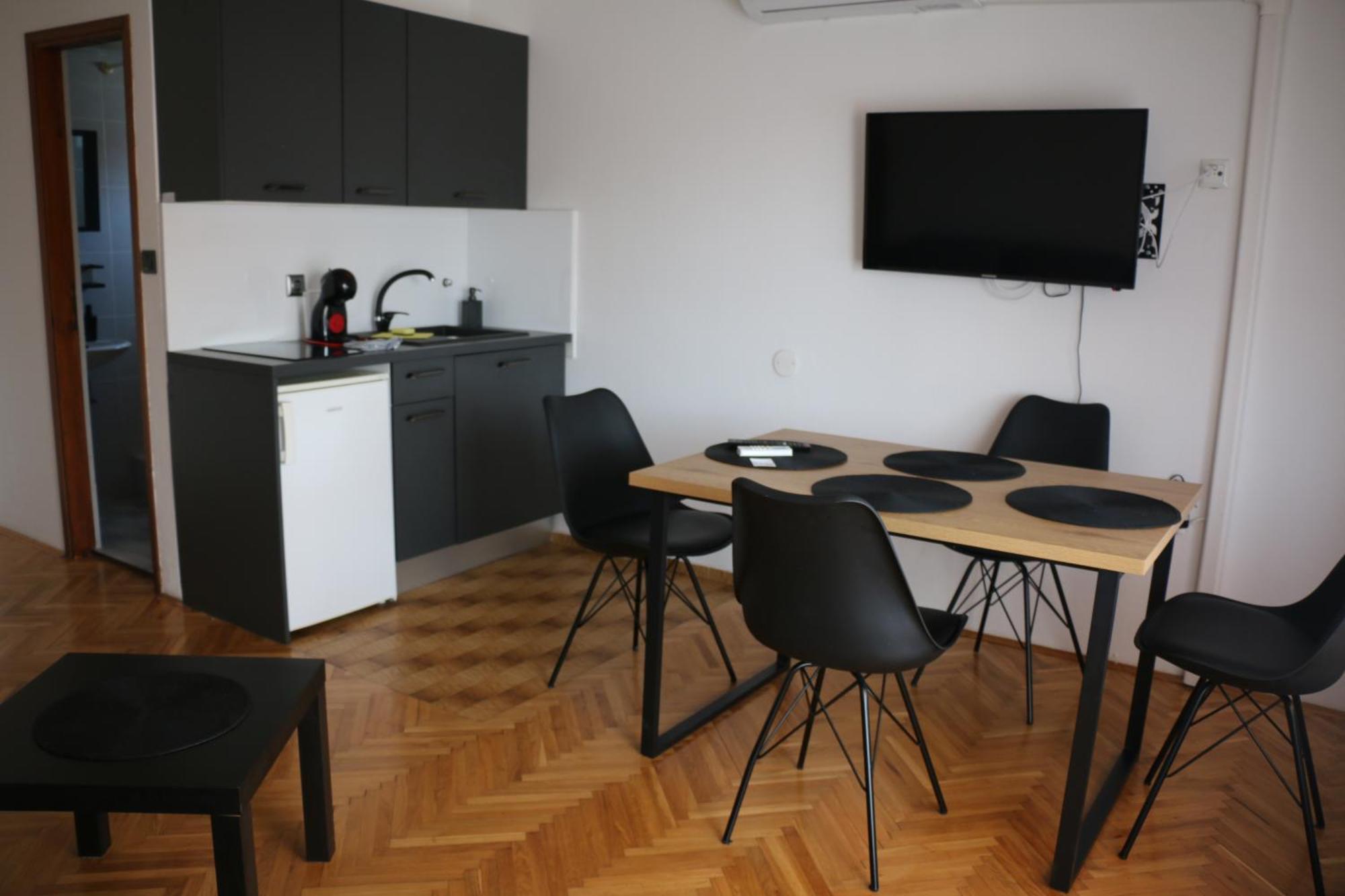 Apartmani Suhi Brod เมดูลิน ภายนอก รูปภาพ