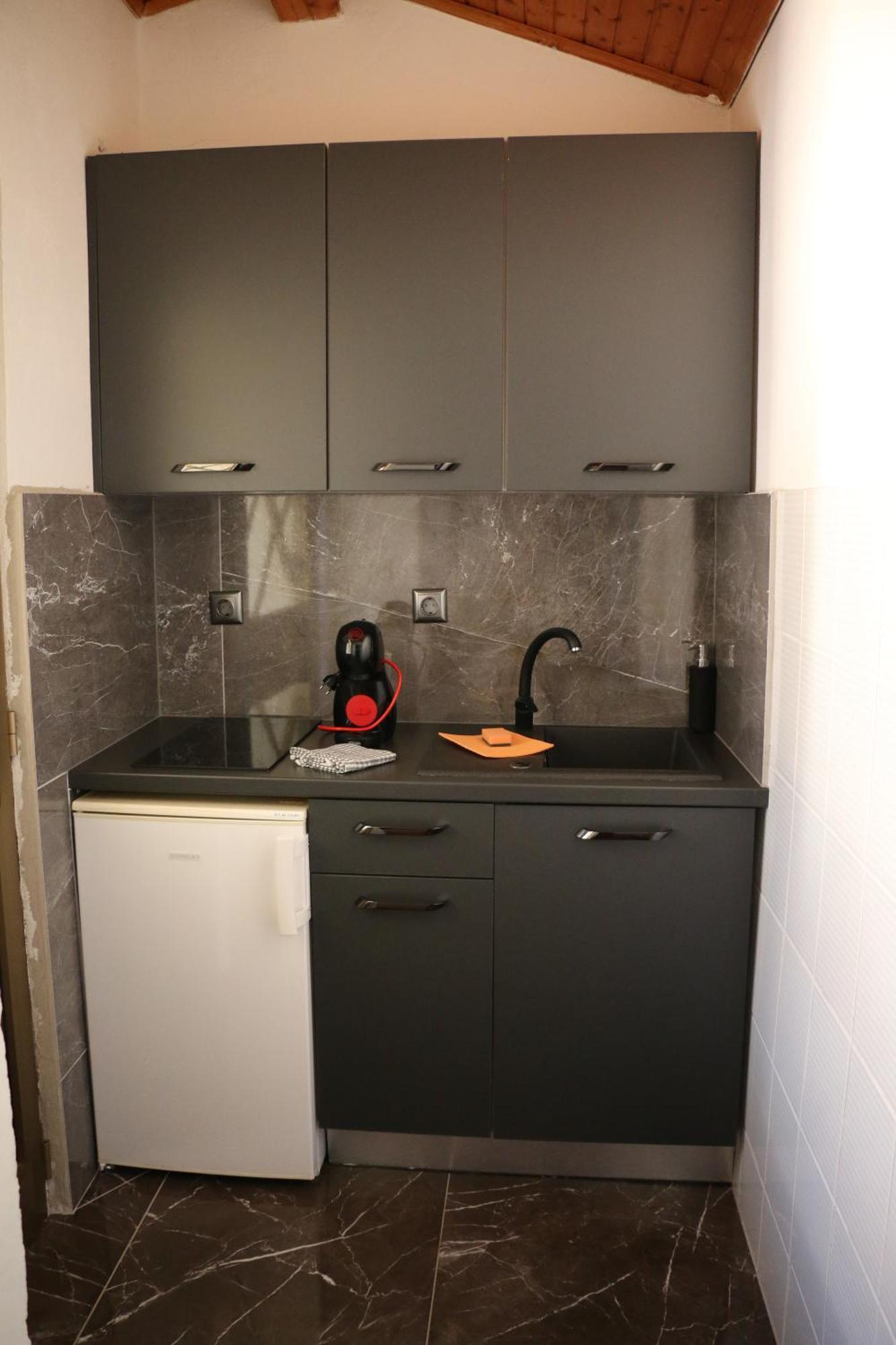 Apartmani Suhi Brod เมดูลิน ภายนอก รูปภาพ
